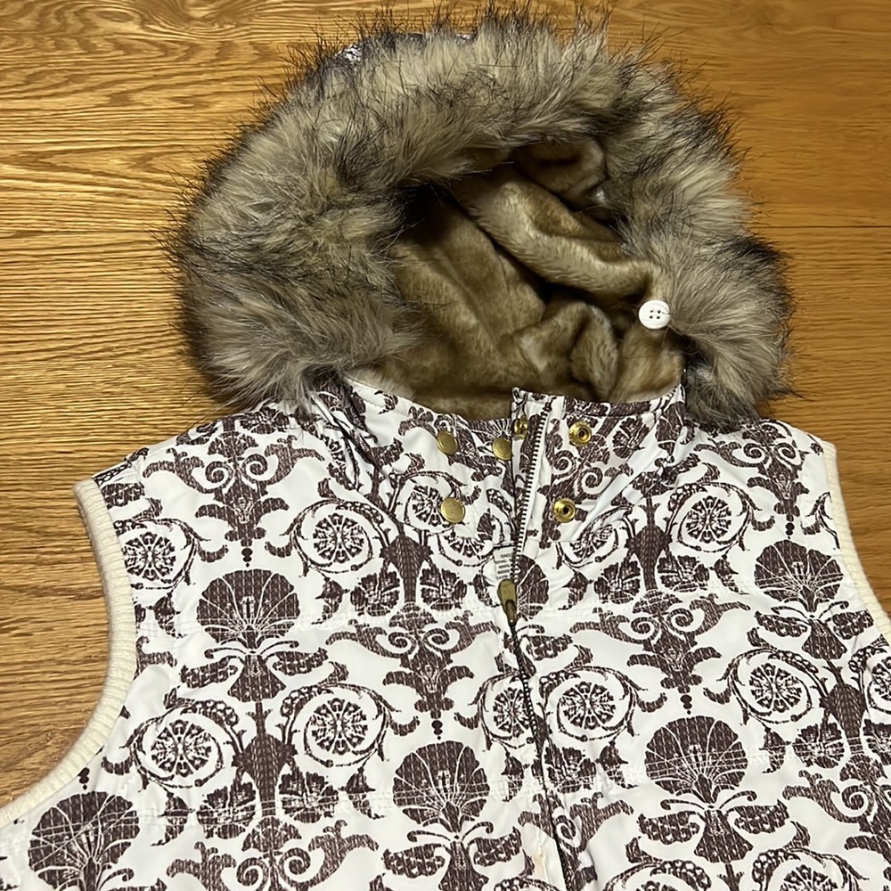 EUC Aeropostale White & Brown Faux Fur lined Vest Size XL - Picture 3 of 13